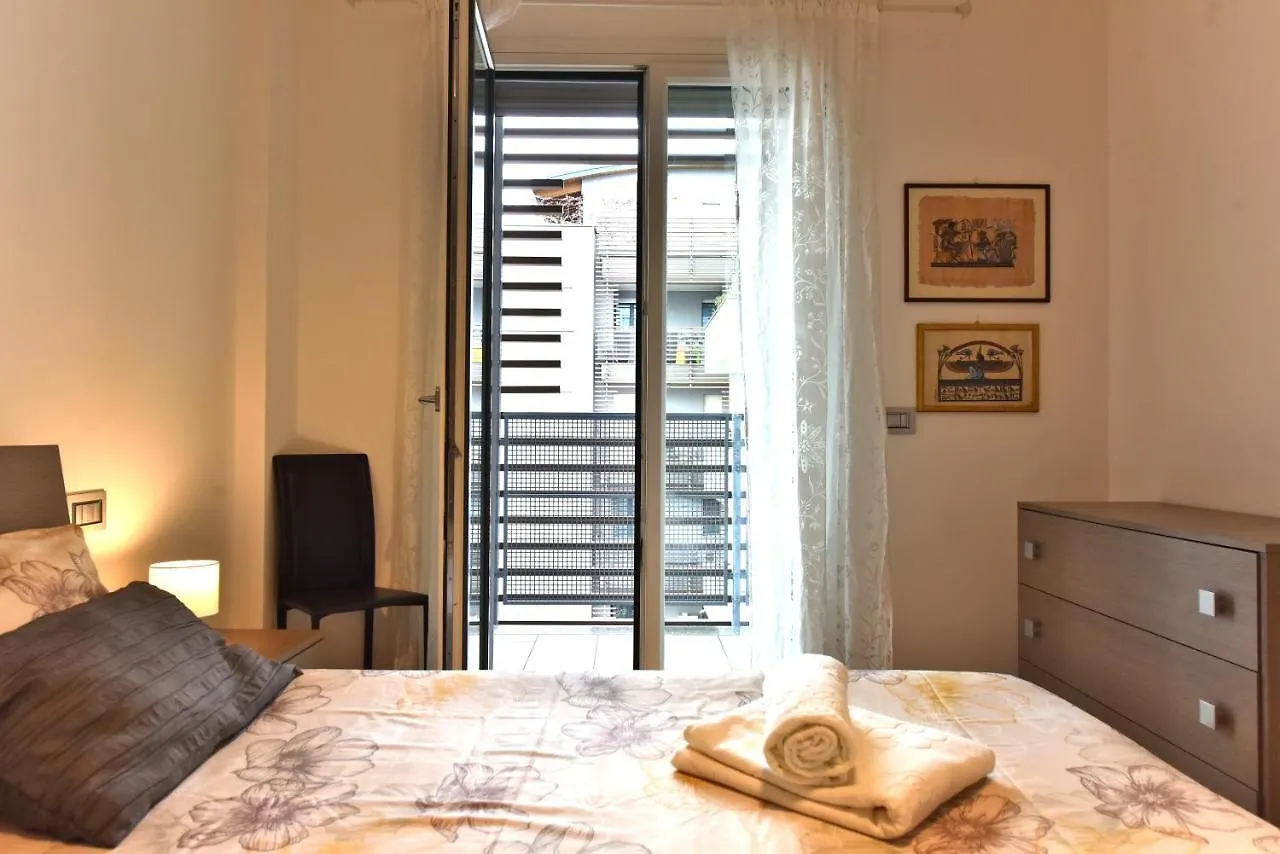 Caseospitali - Casa Kikka Elegante Appartamento Con Balcone In Nuovo Condominio Cernusco Sul Naviglio