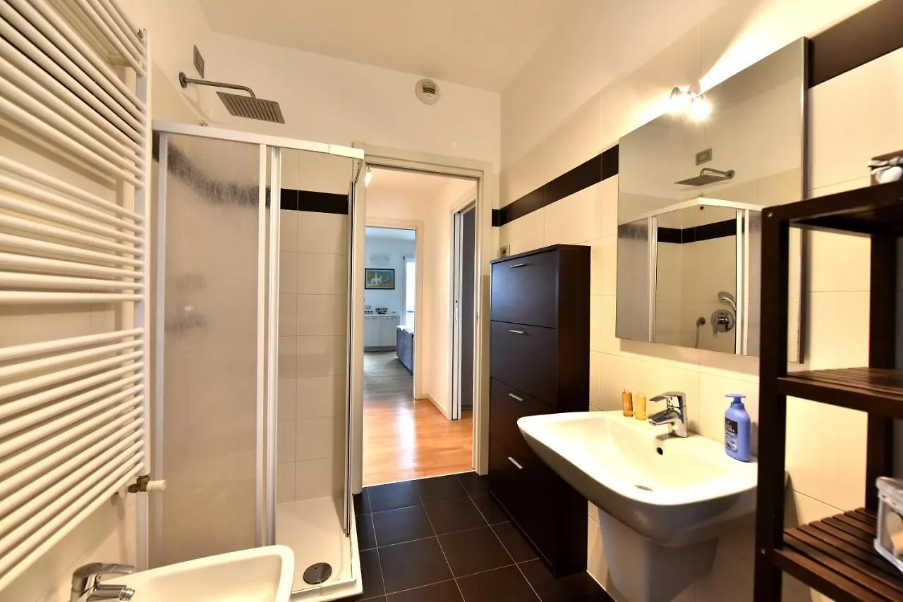 Caseospitali - Casa Kikka Elegante Appartamento Con Balcone In Nuovo Condominio Cernusco Sul Naviglio 0*,
