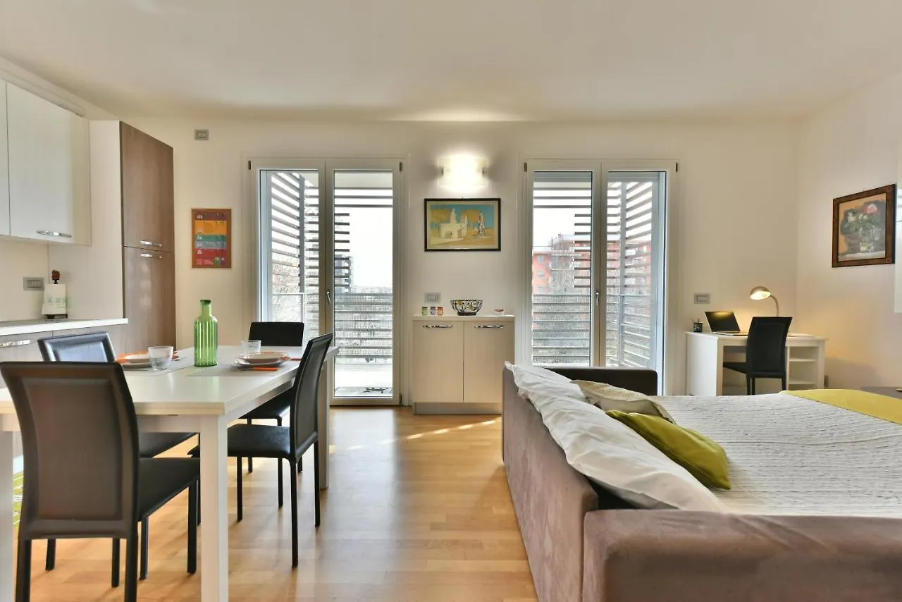 Caseospitali - Casa Kikka Elegante Appartamento Con Balcone In Nuovo Condominio Cernusco Sul Naviglio Italy
