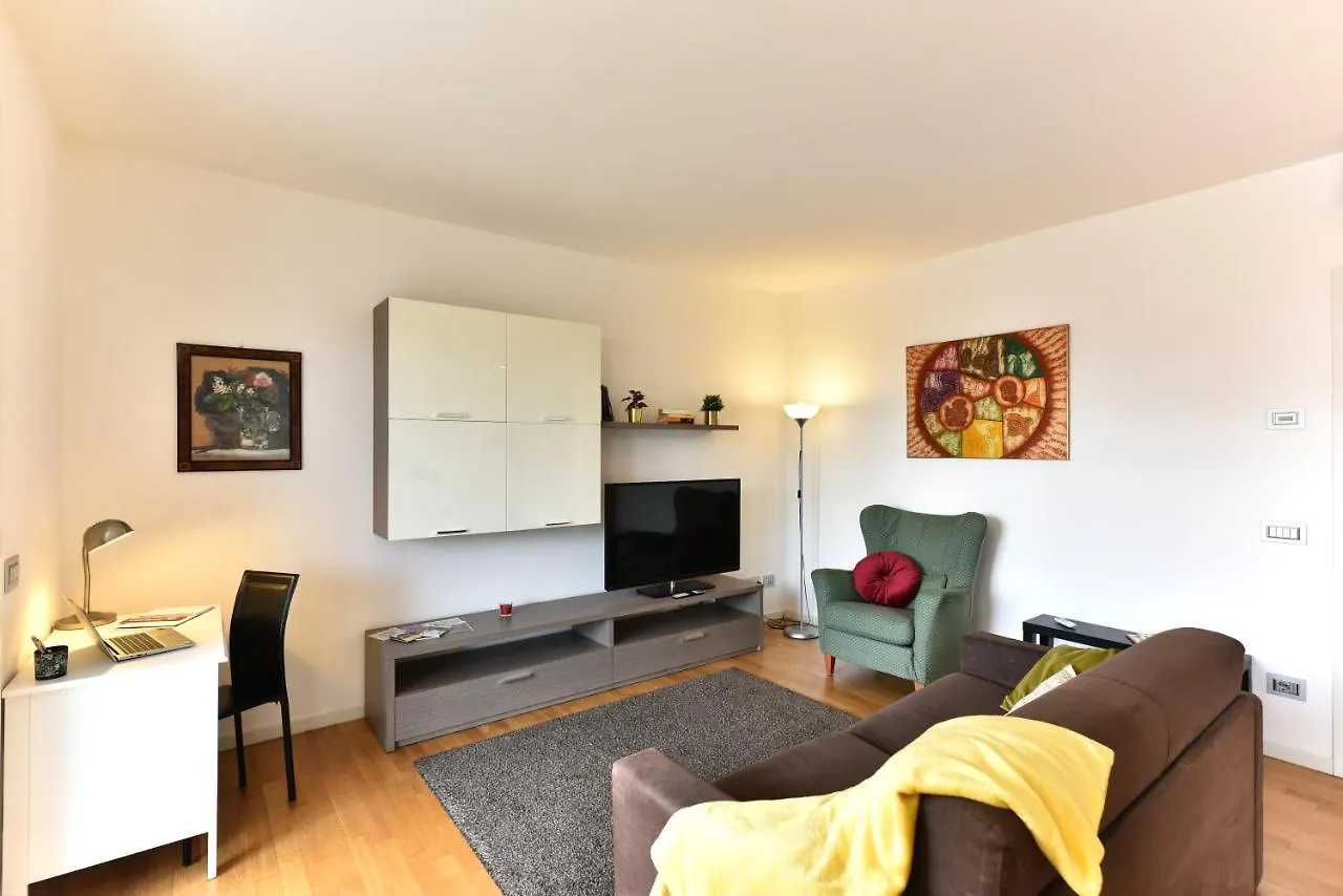 Caseospitali - Casa Kikka Elegante Appartamento Con Balcone In Nuovo Condominio Cernusco Sul Naviglio Apartment