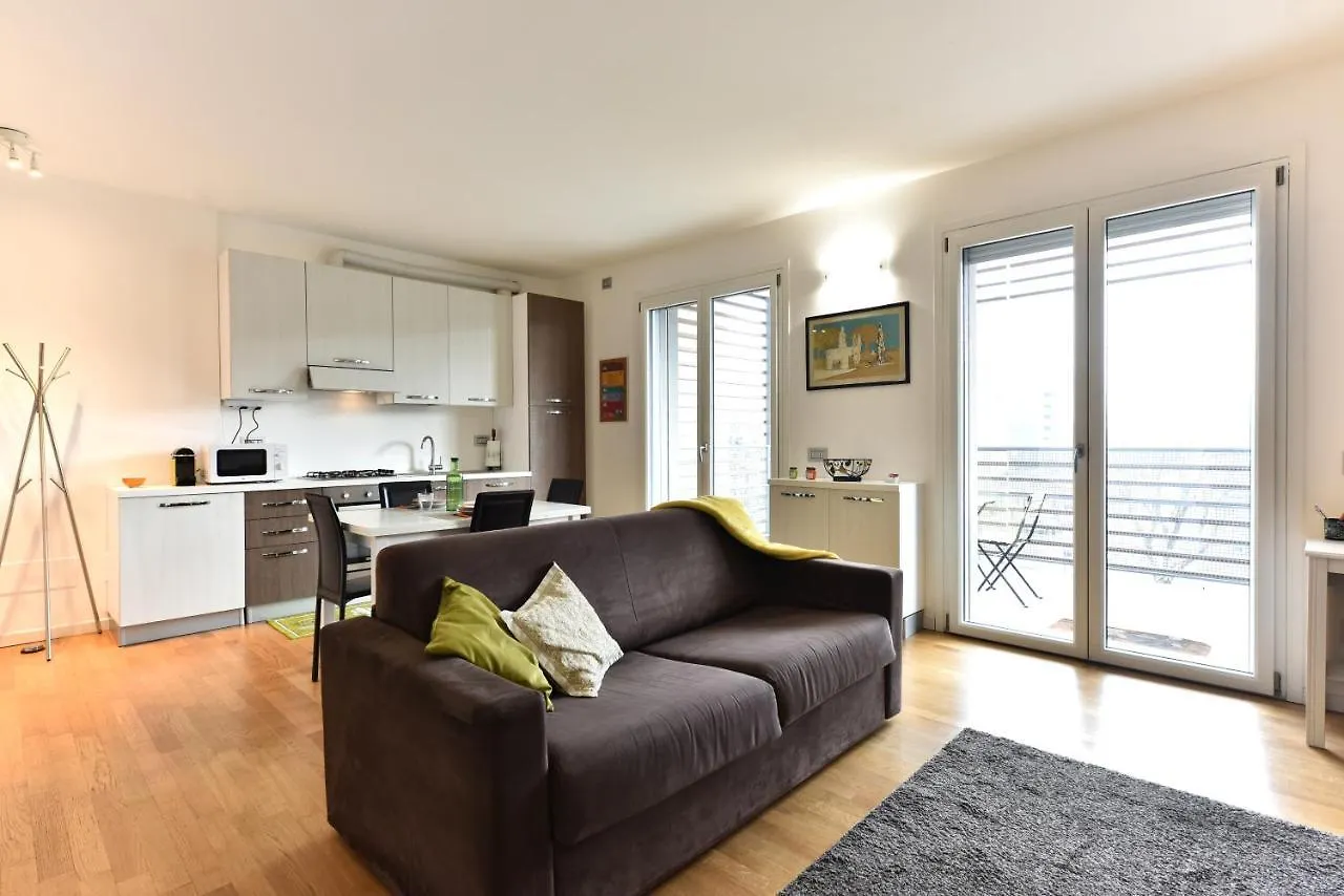 Caseospitali - Casa Kikka Elegante Appartamento Con Balcone In Nuovo Condominio Cernusco Sul Naviglio Apartment